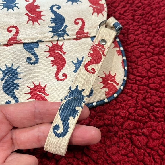 Rare BUNGALOW 360 Seahorse Print Canvas Wristlet Clutch Natural/Beige Red Blue - Picture 10 of 10